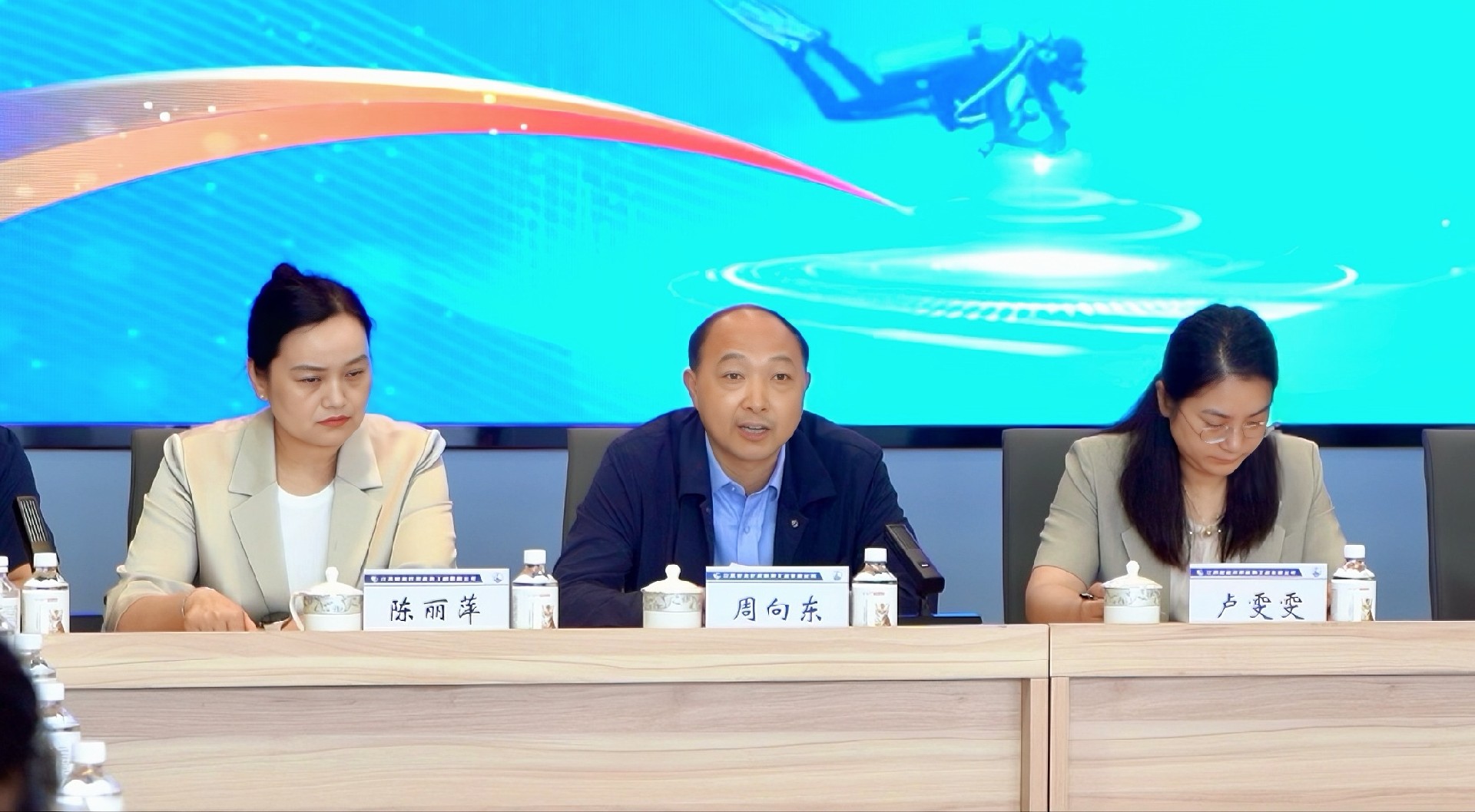 董事長講話.jpg